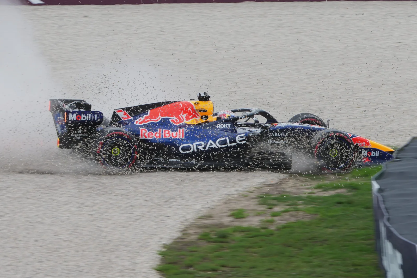 Verstappen was puzzled, software problem seems to be the cause of the crash