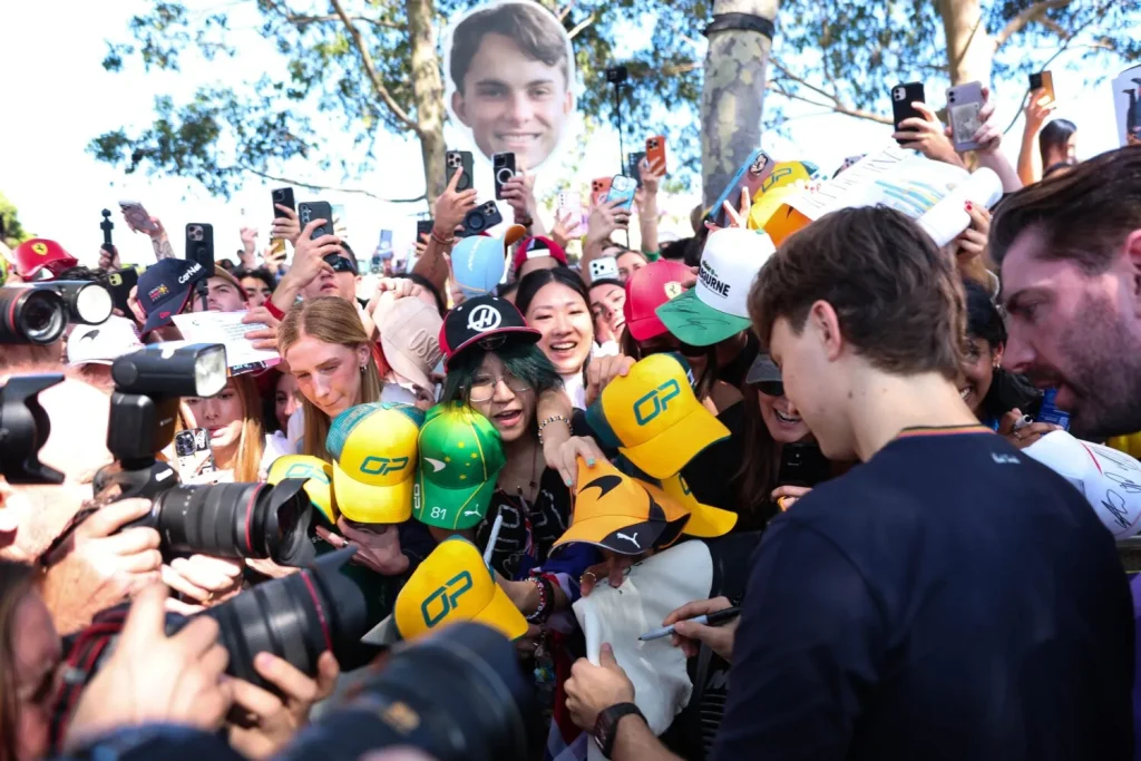 PHOTO SERIES | Ferrari’s LEGO helmets and Bottas’ mullet steal the show in Melbourne