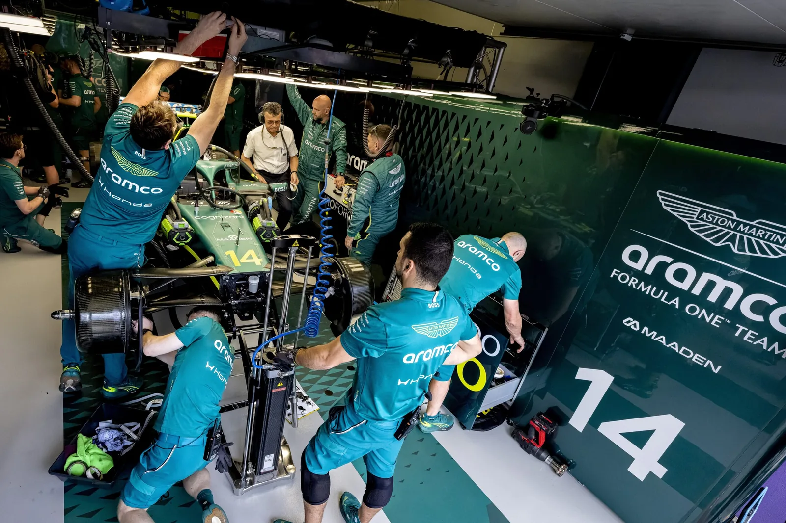 Aston Martin not only struggling with engine problems: ‘Communication also messy’