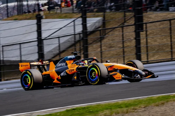 Villeneuve lashes out at McLaren: ‘Why did they let Piastri make a pitstop then already?’