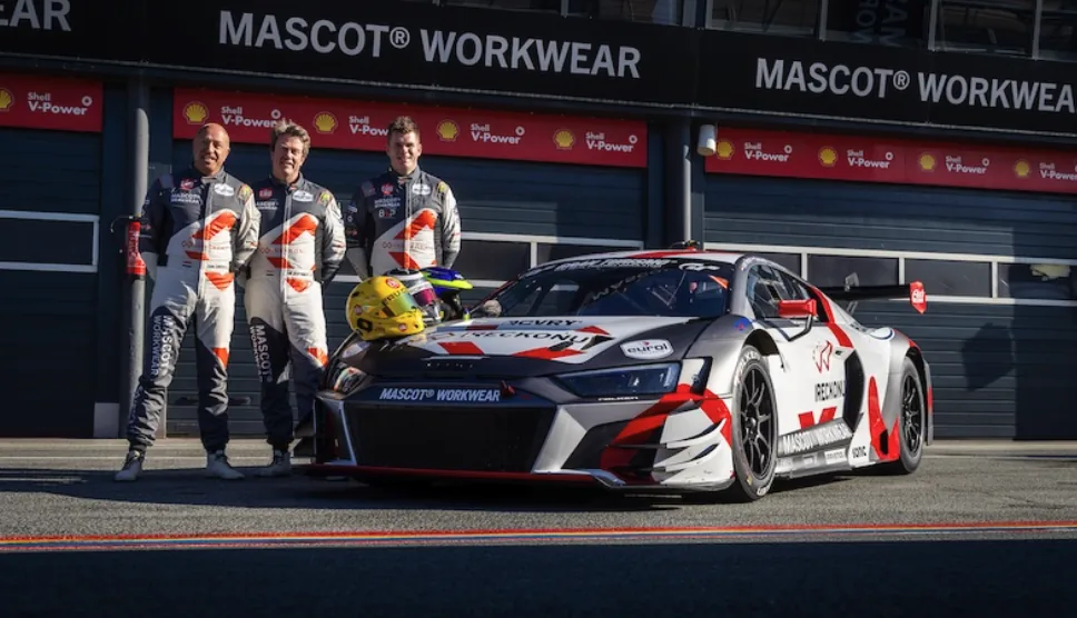 Tom Coronel shares racing program, meets Verstappen at the Nürburgring: ‘Very cool’