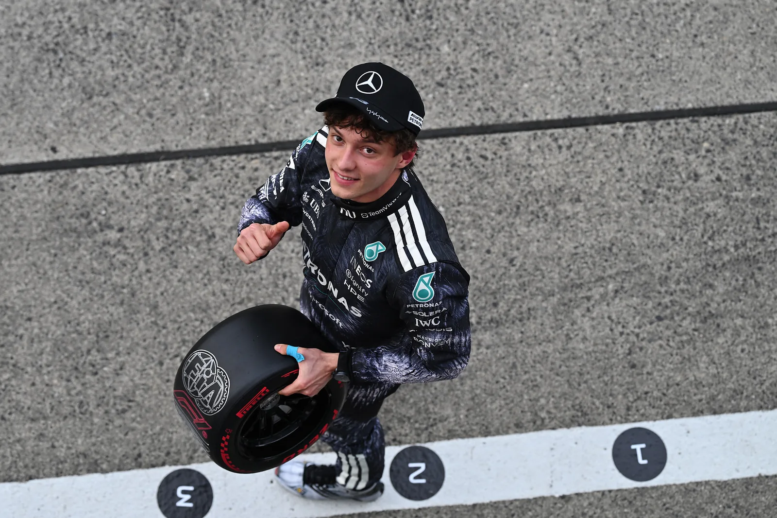 Starting grid Japanese GP: Antonelli takes second pole in a row, Verstappen sidelined