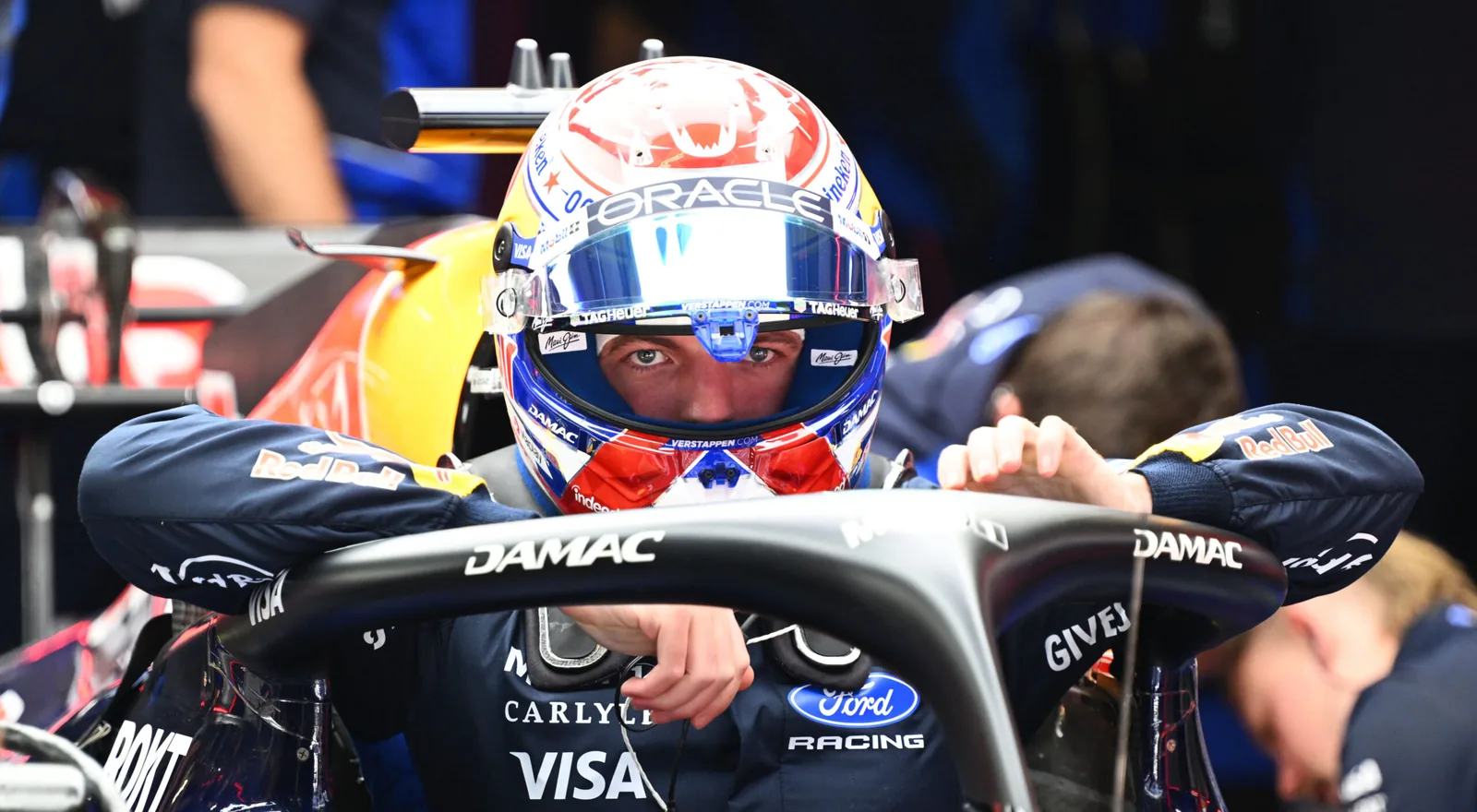 Max Verstappen retires during Chinese GP! Red Bull calls driver in