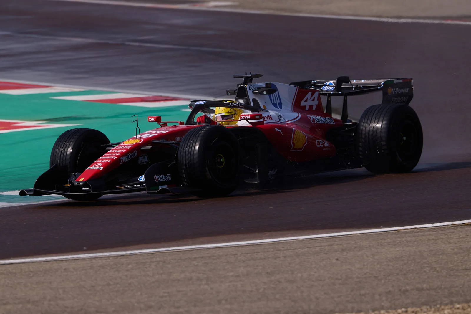 Ferrari tests next version of 'macarena' wing during filming day at Monza