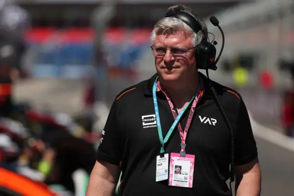 Szafnauer full of praise for Van Amersfoort Racing: ‘Hard workers and great team culture’