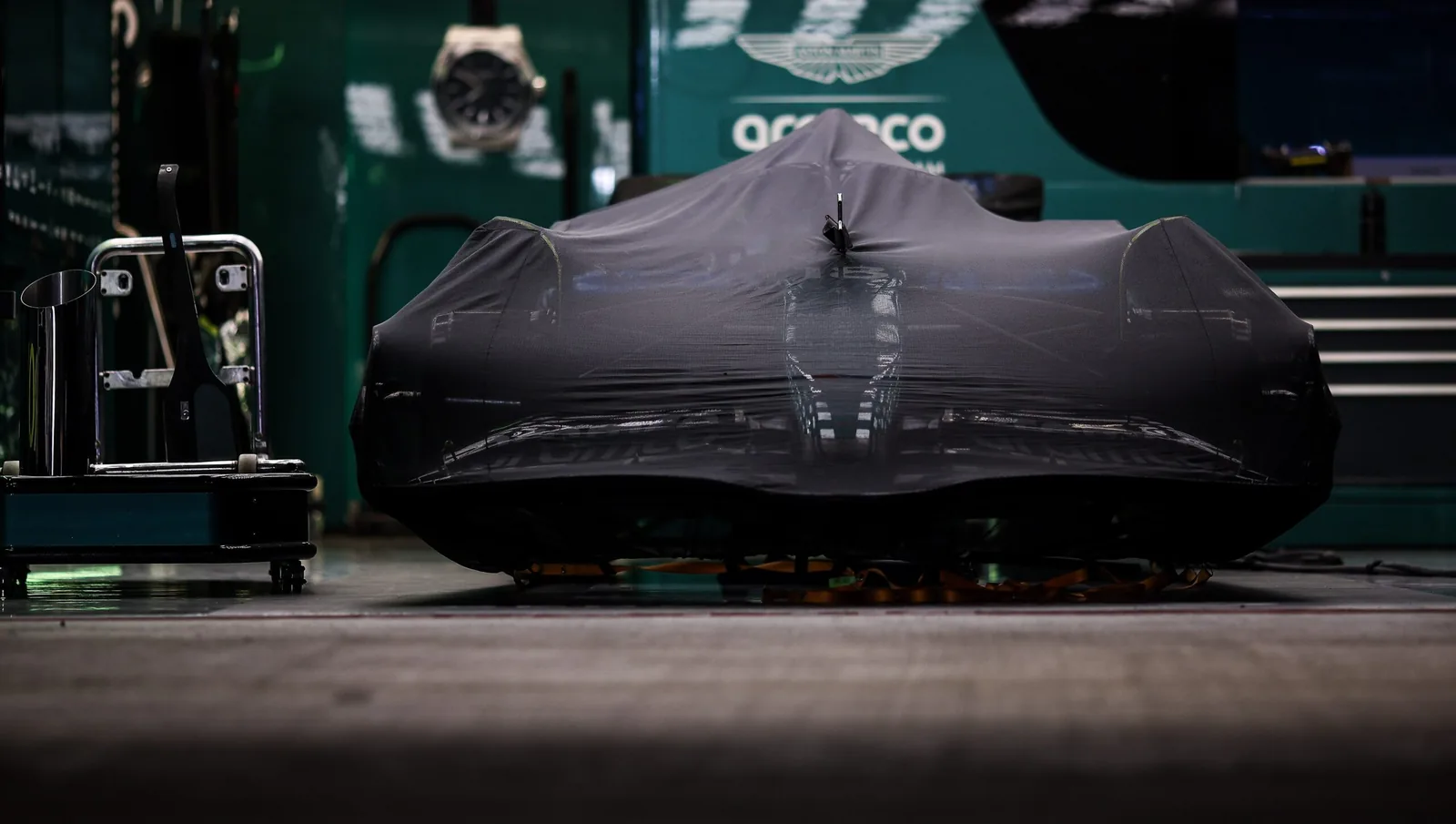 VIDEO | Aston Martin causes a stir, tests with extreme F1 hypercar