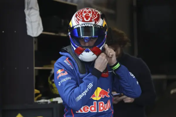 VIDEO: Verstappen back in action at Nürburgring: ‘Kelly then said: do we really have to?’