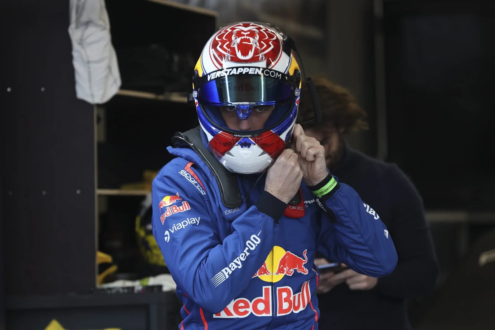 VIDEO: Verstappen back in action at Nürburgring: ‘Kelly then said: do we really have to?’