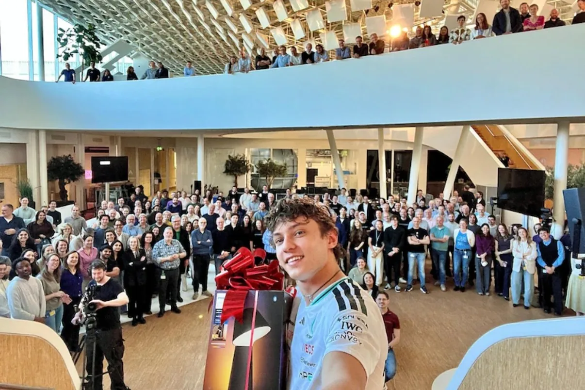 Kimi Antonelli pays a lightning visit to Eindhovense High Tech Campus