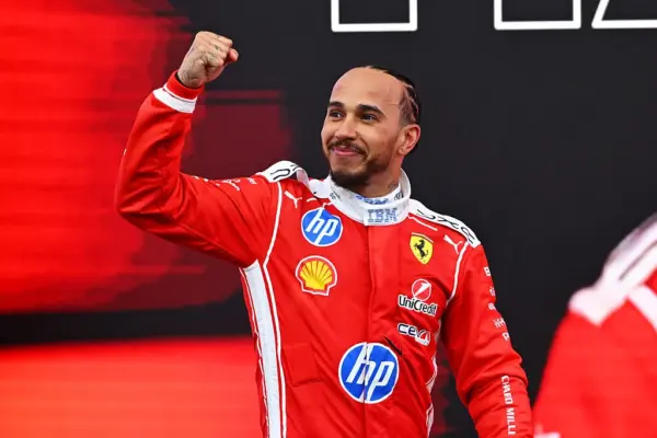 Hamilton leaves simulator aside more often: ‘I am old school’