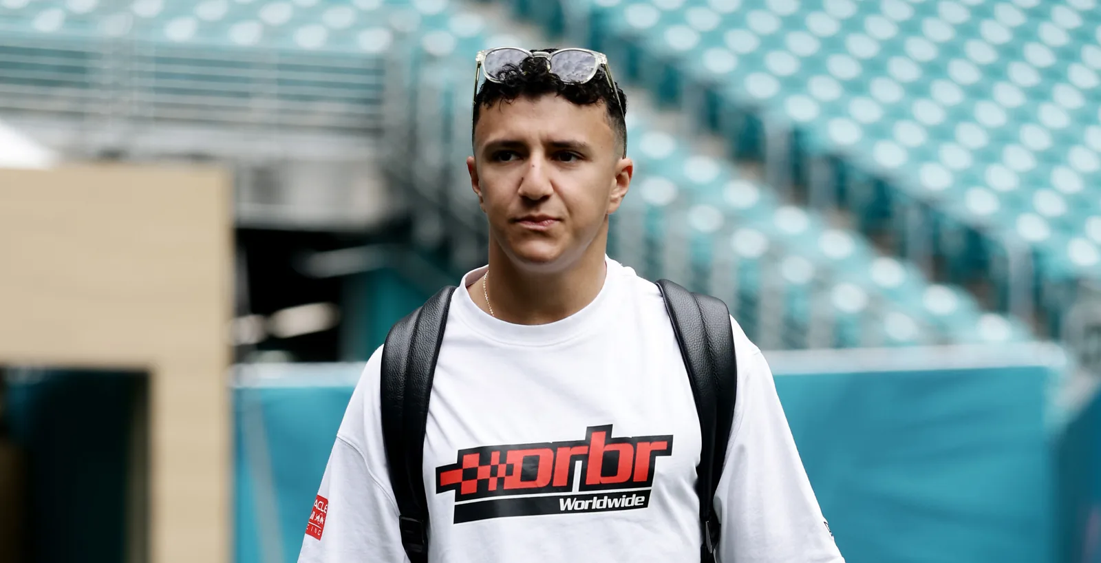 Frustrated Hadjar is puzzled: ‘A second slower than Verstappen’
