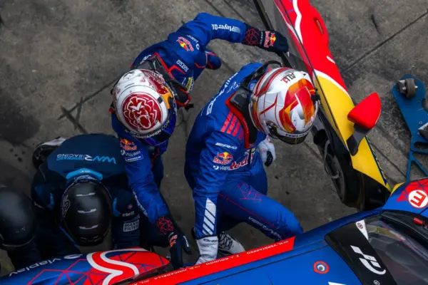 Juncadella explains role distribution at Nürburgring: ‘Verstappen immediately sought the fight’