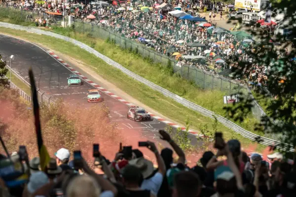 Max Mania breaks out at the Nürburgring, organization calls on spectators
