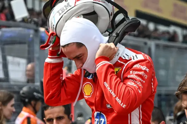 VIDEO: Crucial mistake costs Leclerc two places in final lap of Miami GP