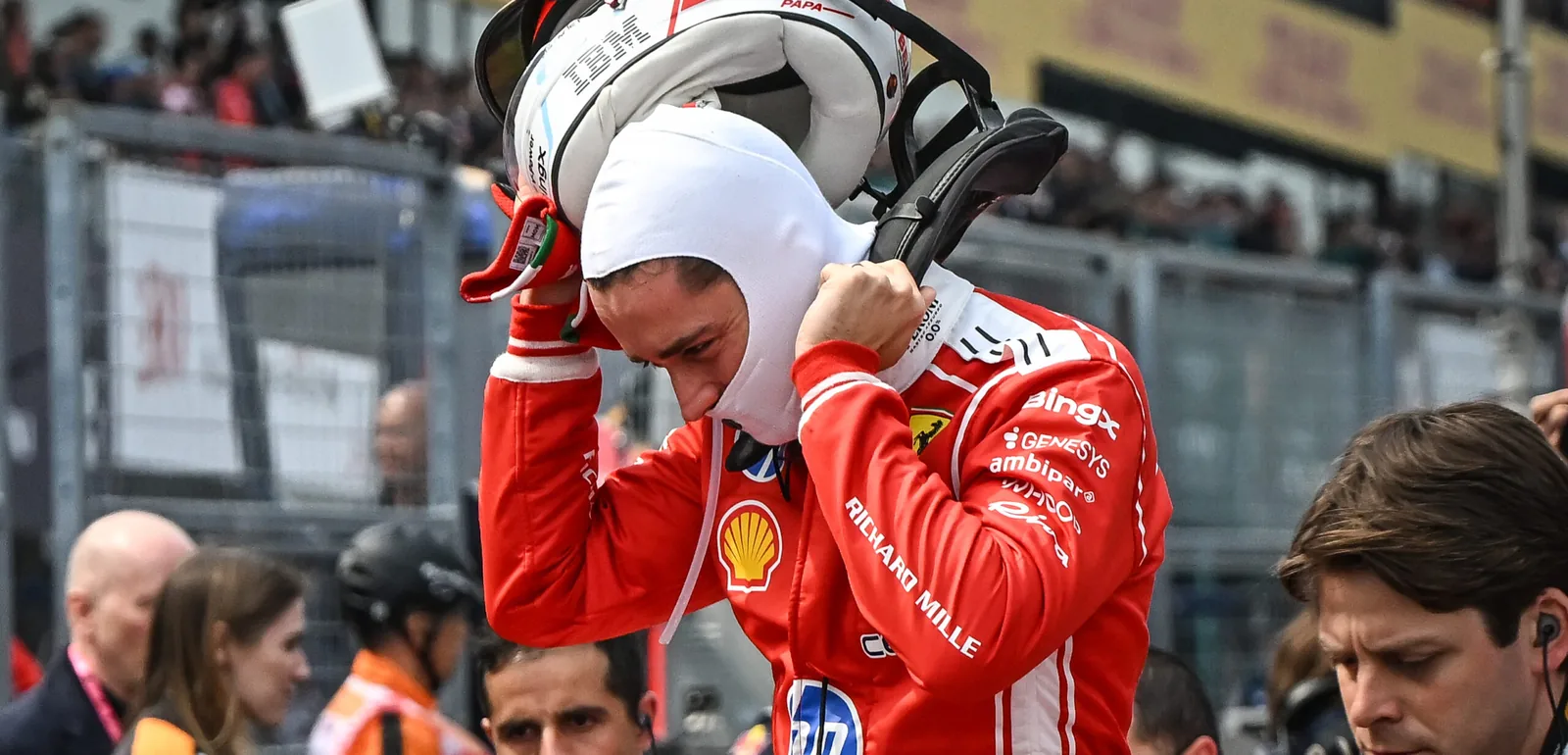 VIDEO: Crucial mistake costs Leclerc two places in final lap of Miami GP