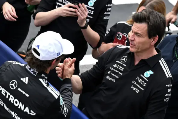 Brundle scolds Antonelli: ‘Lucky that Wolff and Bono keep him in check’