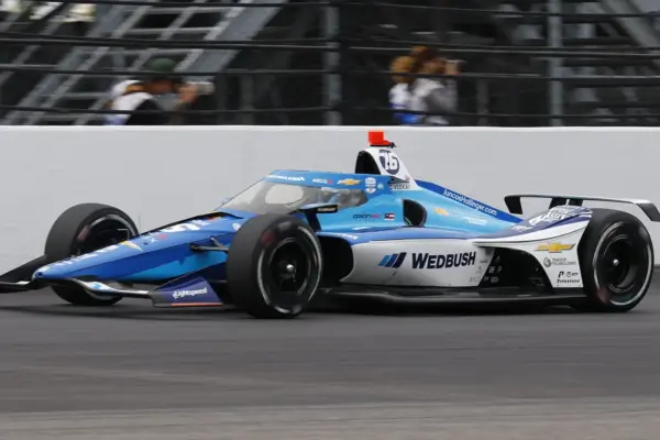 Rinus ‘VeeKay’ van Kalmthout fights his way to sixth place in Indy 500, Rosenqvist wins