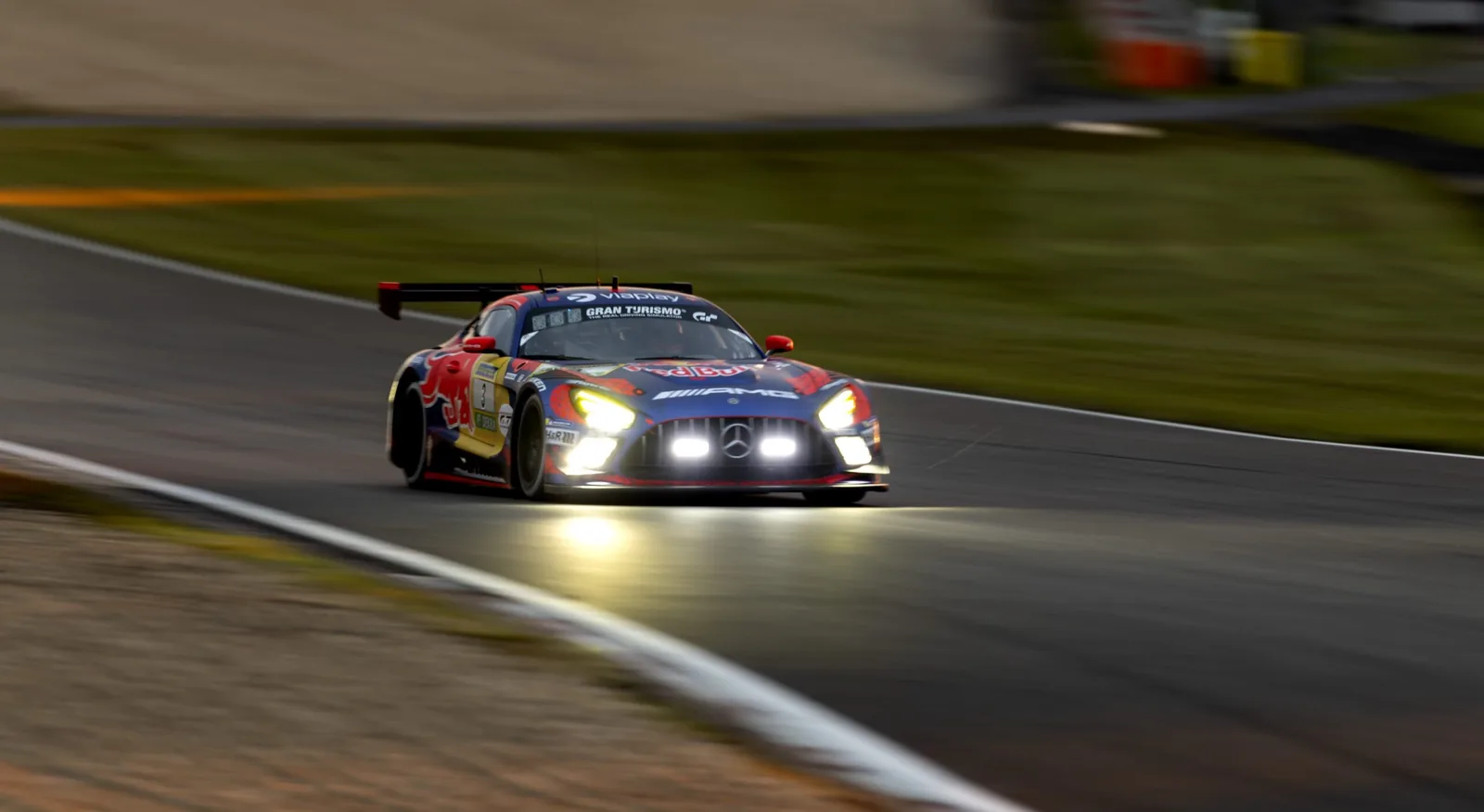 VIDEO: Team Verstappen sees dawn, leads the dance at the Nürburgring