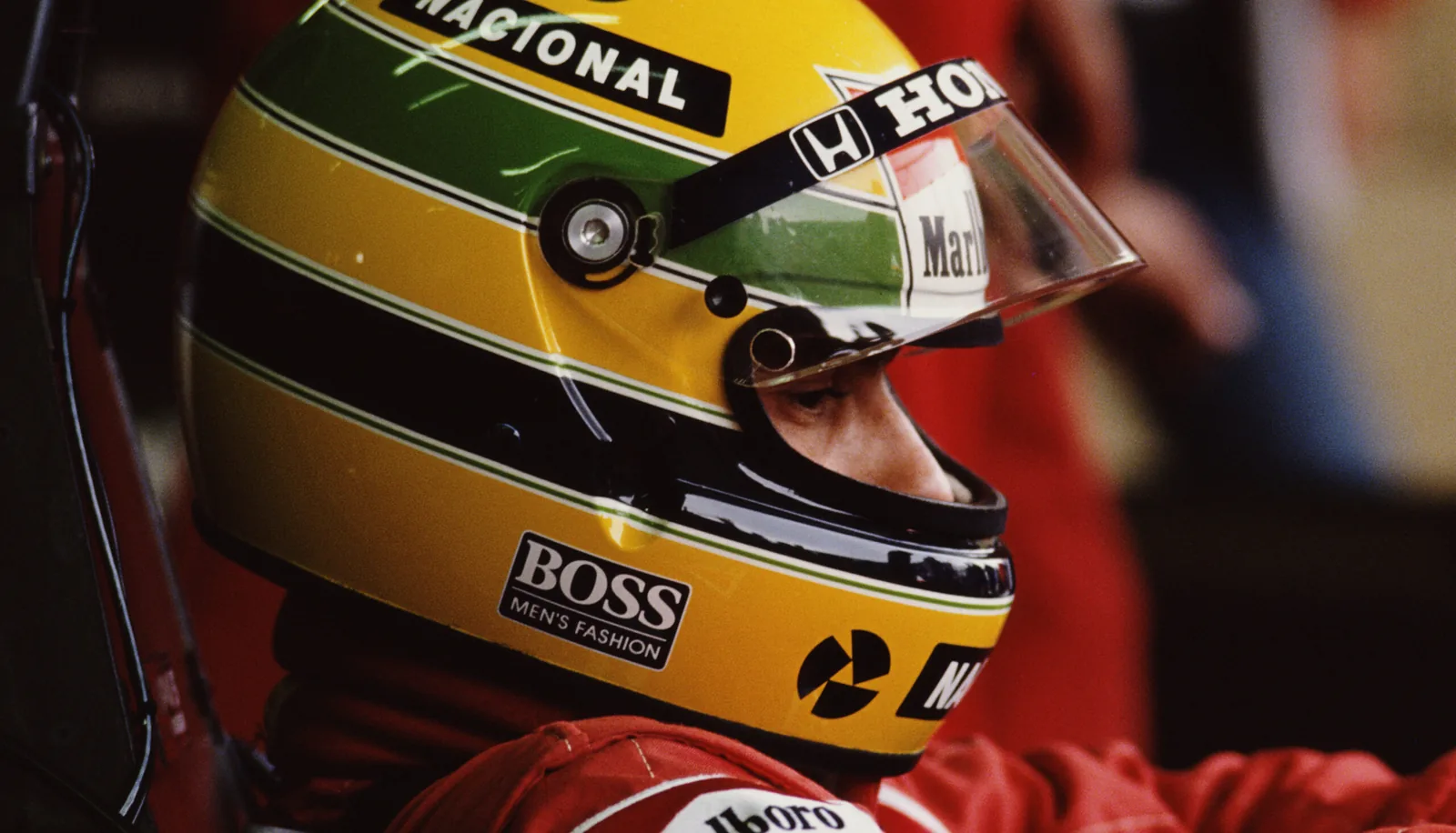Ayrton Senna remains wildly popular: iconic helmet goes under the hammer for half a million