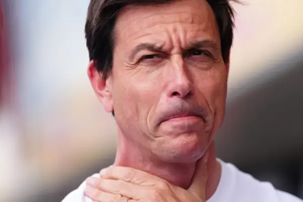 Toto Wolff sounds the alarm: ‘All Mercedes engines lacked pace’