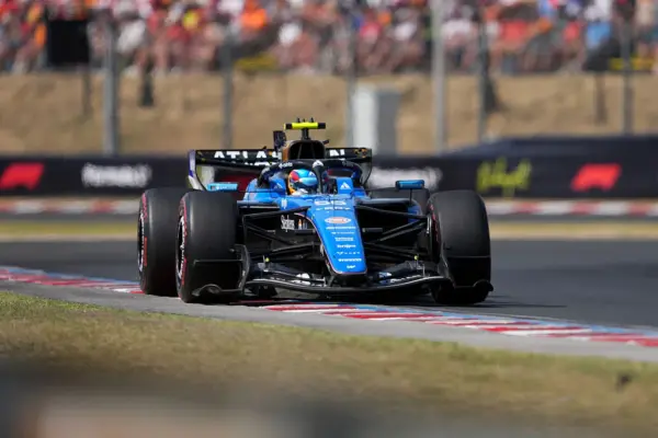VIDEO: Piastri furious at Sainz after incident due to ignoring blue flags
