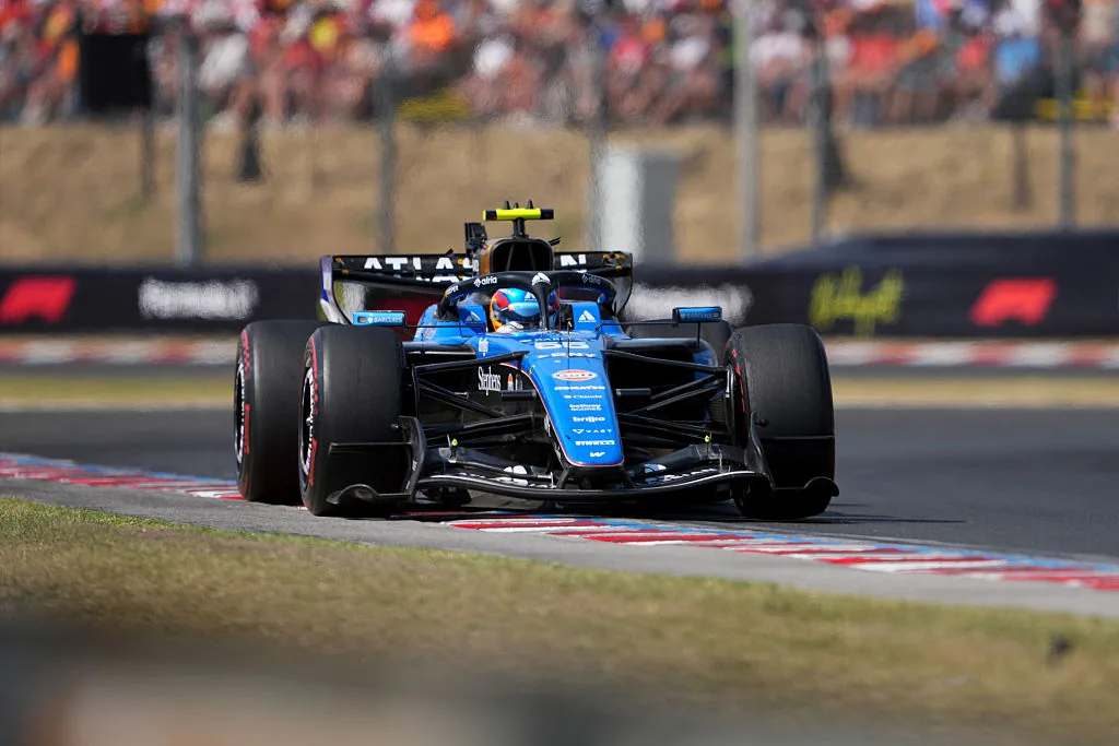 VIDEO: Piastri furious at Sainz after incident due to ignoring blue flags