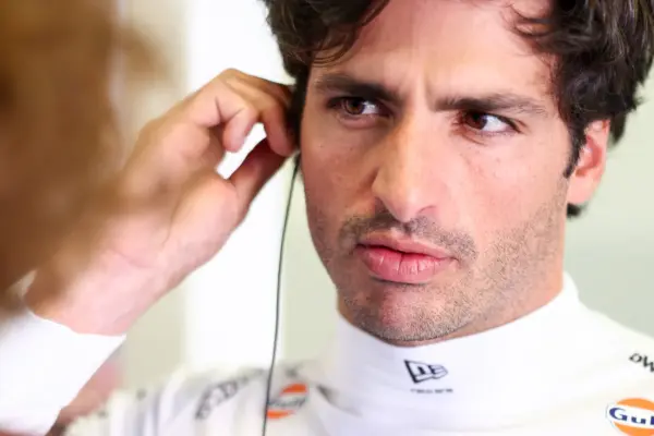 Carlos Sainz takes aim at architects of F1 regulations: ‘Who approved this?’
