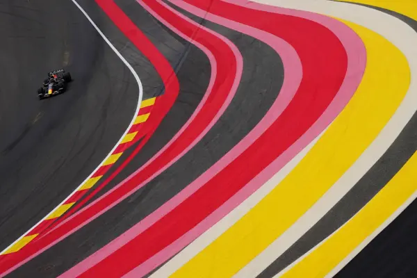 GP Belgium: Antonelli fights his way to a new victory, Max Verstappen nicely on the podium